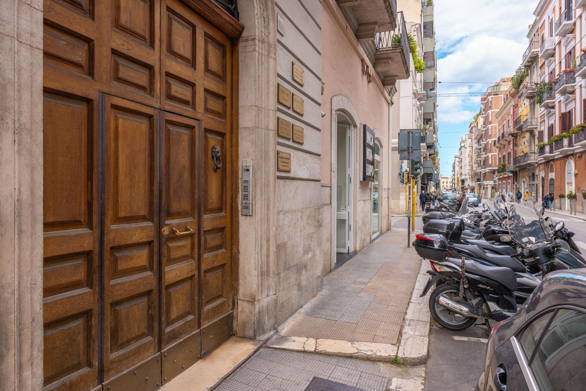 Apartamento Chic House Bari Exterior foto